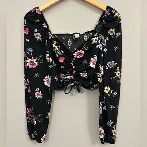H&M Black Floral Blouse Size Small Crop